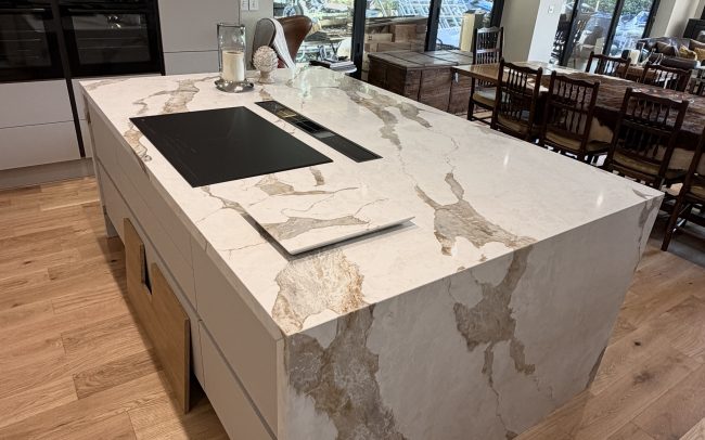 Sahara Waves quartz kitchen island in Winchcombe